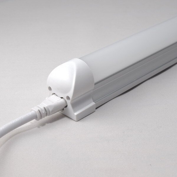 画像9: 【即納】LED蛍光灯 器具一体型 10W 20W型 【高演色 クラス2】 【演色A】  演色性Ra92    直管タイプ 590mm  フリッカーフリー ノイズなし 2835素子 昼白色(5000-5500K) 照射角度180° 2年保証 同梱不可【送料無料対象外商品】