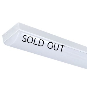 画像13: 【即納】【3年保証】 LEDベースライト 蛍光灯 40W型 2灯相当 50W 8000lm トラフ型 器具一体型 直管タイプ 天井直付け 高輝度 演色性Ra84 昼白色(5000K)/昼光色(6000K) 照射角度180° 薄型 フリッカーフリー ノイズレス 同梱不可